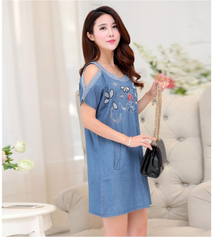 ĐẦM JEAN SUÔNG KHOÉT VAI THÊU HOA